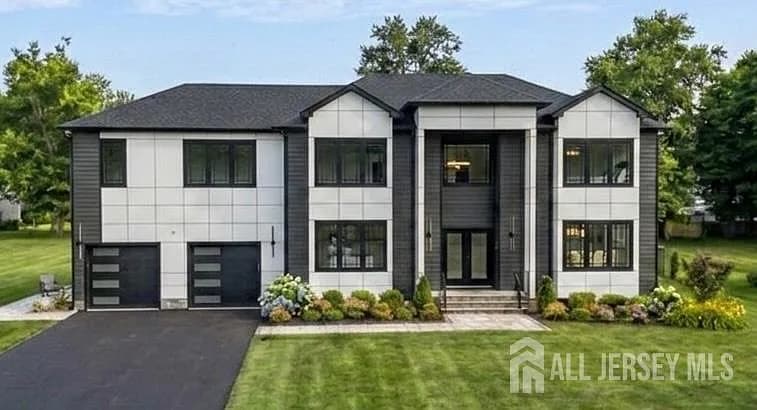 The Legacy Residence